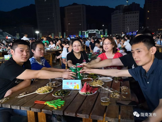 好嗨喲！隴南第一屆青島啤酒節(jié)開幕啦，為期8天